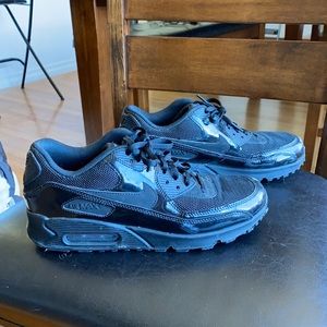 Nike women’s air max shoes